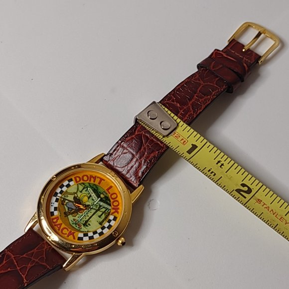 Don't Look Back One In A Million Watch - Picture 11 of 13